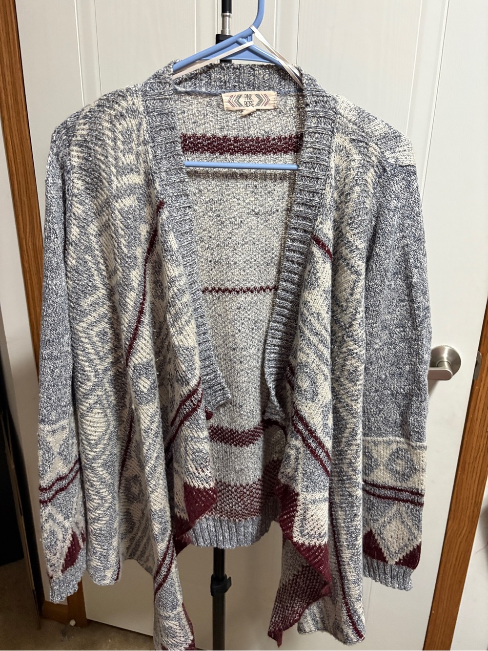 Pink Rose Gray & Burgundy Open-Front Patterned Cardigan
